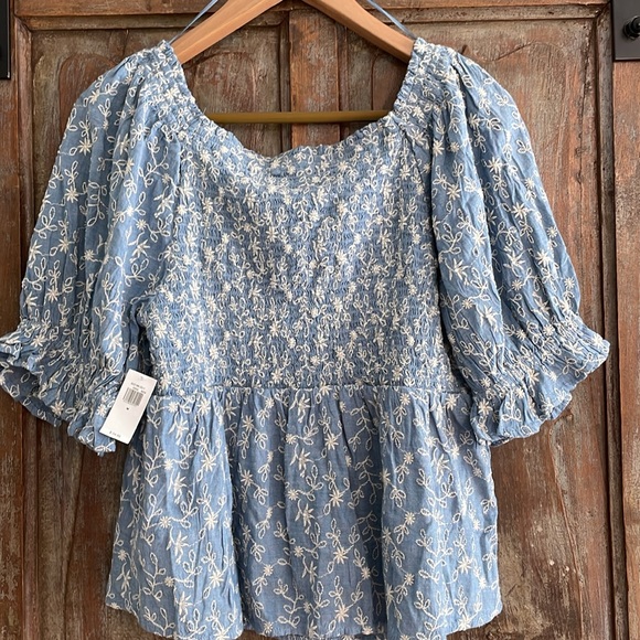 NWT - Old Navy Blue and Cream Peplum Ruffled Short Sleeve Top Size M - Picture 2 of 10